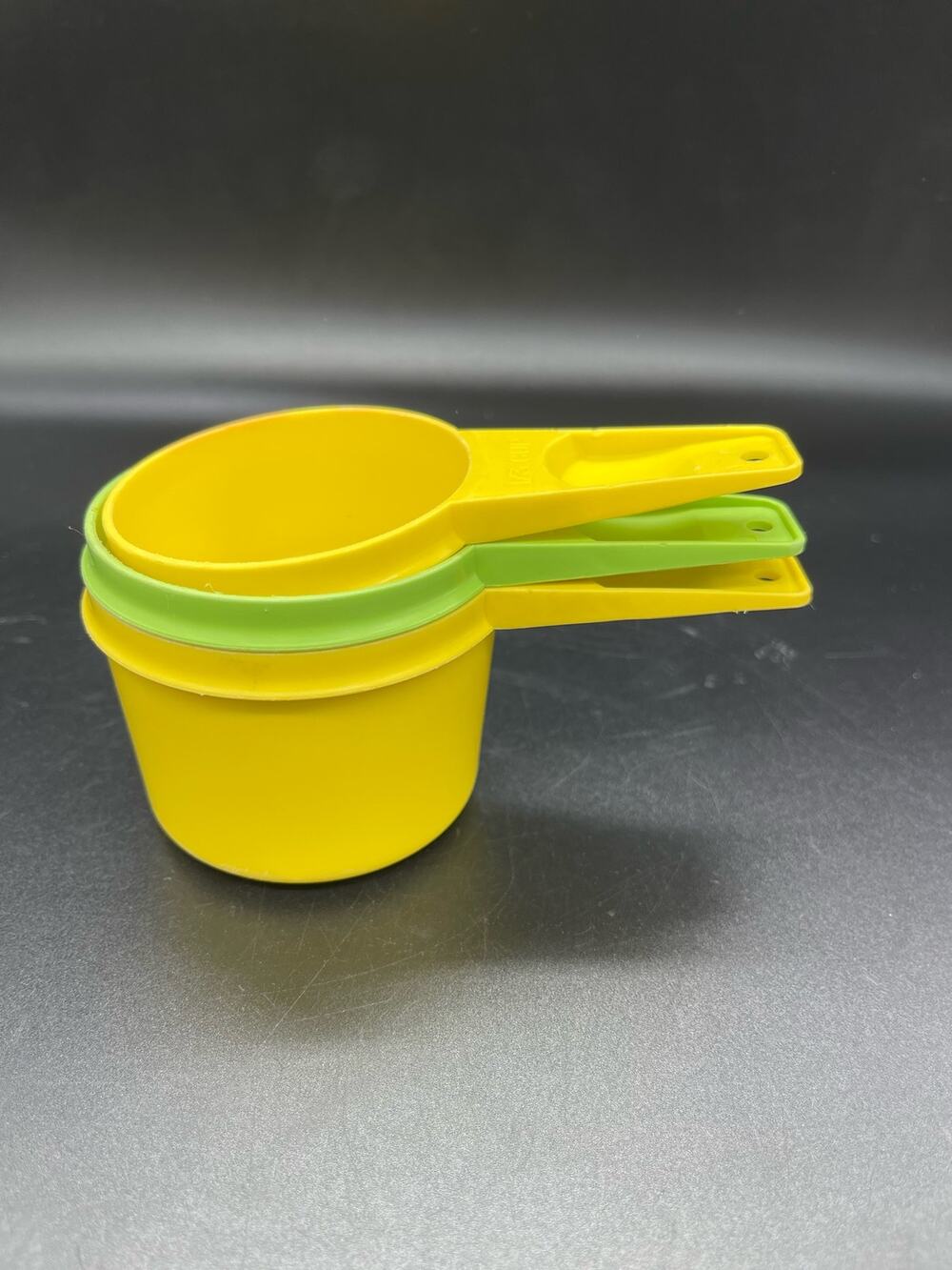 Vintage Tupperwarer Measuring Cups Yellow & Green 1/3 2/3 3/4